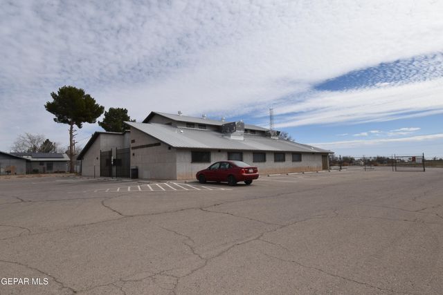 206 8th Street SE, Fabens, TX 79838