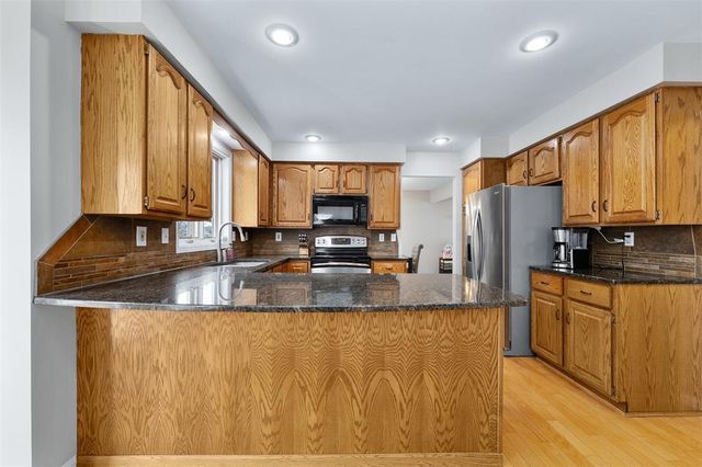 1011 Thompson Drive, Altoona, WI 54720