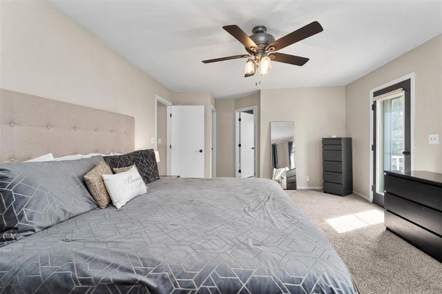 1011 Thompson Drive, Altoona, WI 54720
