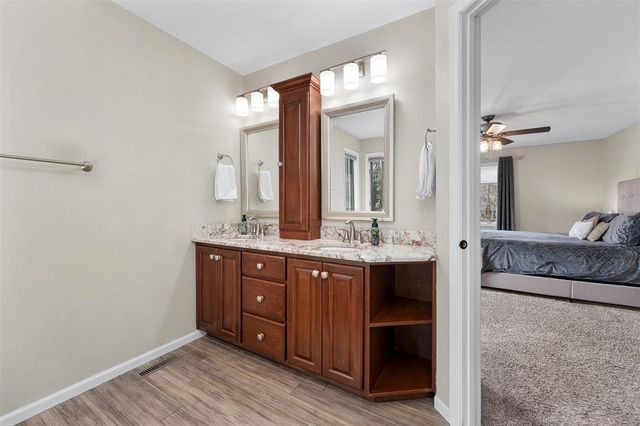 1011 Thompson Drive, Altoona, WI 54720