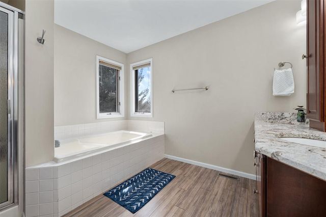 1011 Thompson Drive, Altoona, WI 54720