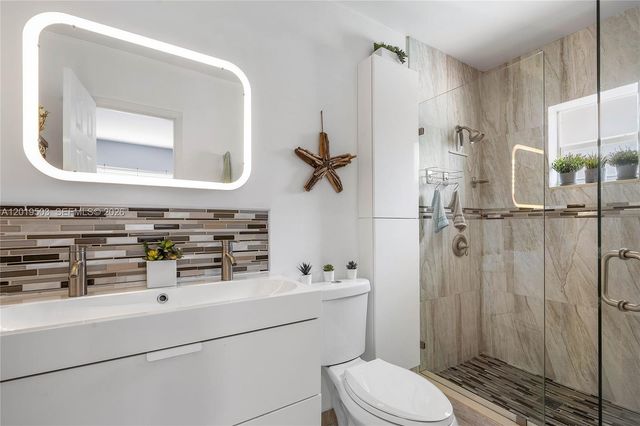 3021 N 72nd Way, Hollywood, FL 33024
