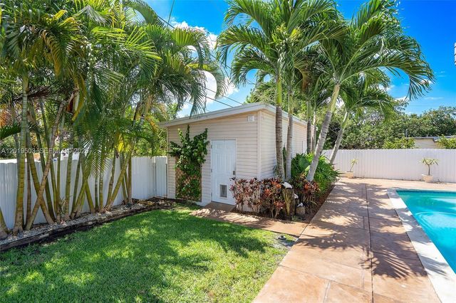 3021 N 72nd Way, Hollywood, FL 33024