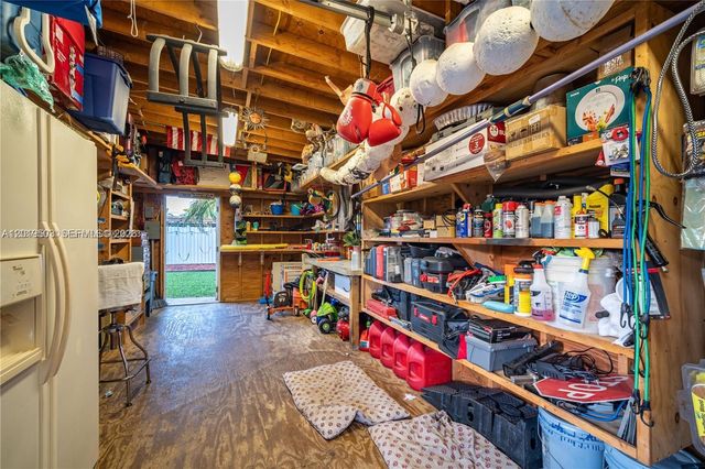 3021 N 72nd Way, Hollywood, FL 33024