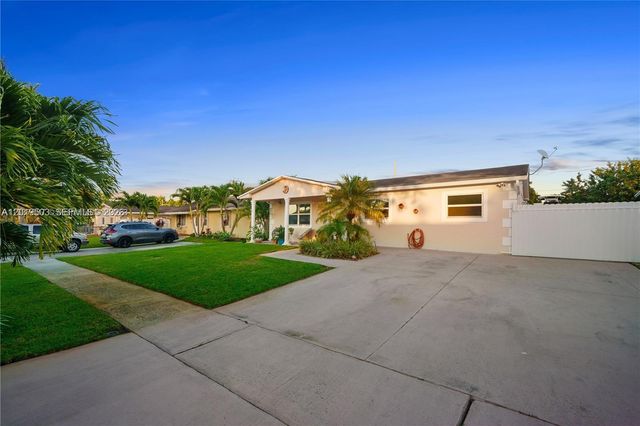 3021 N 72nd Way, Hollywood, FL 33024