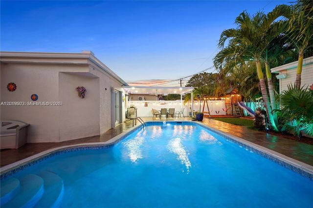 3021 N 72nd Way, Hollywood, FL 33024