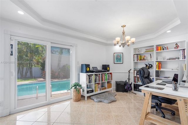 3021 N 72nd Way, Hollywood, FL 33024