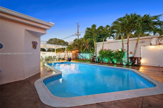 3021 N 72nd Way, Hollywood, FL 33024