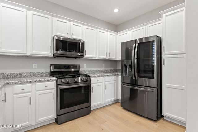 17850 N 68TH Street 1011, Phoenix, AZ 85054