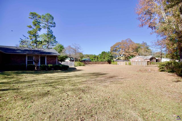 1205 Morningside Drive, Perry, GA 31069