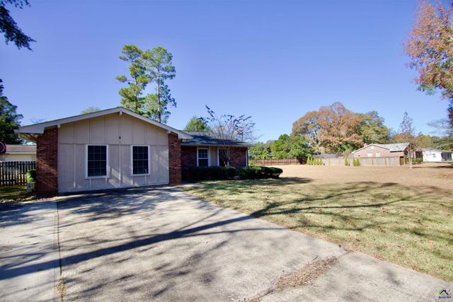 1205 Morningside Drive, Perry, GA 31069