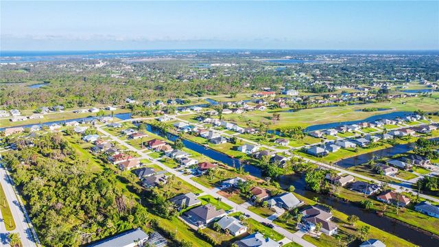 22 MARK TWAIN LANE, Rotonda West, FL 33947