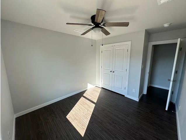 1702 E Powell Avenue, Fort Worth, TX 76104