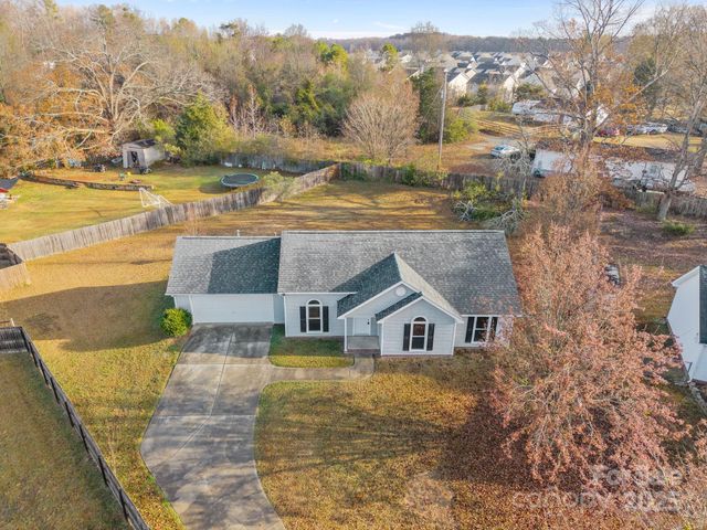 831 White Oak Lane, Matthews, NC 28104