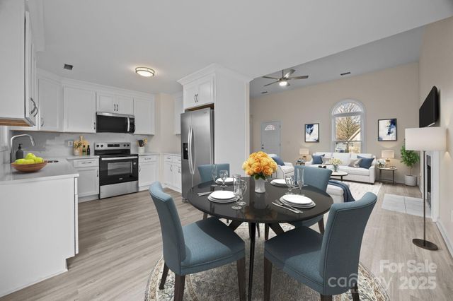 831 White Oak Lane, Matthews, NC 28104