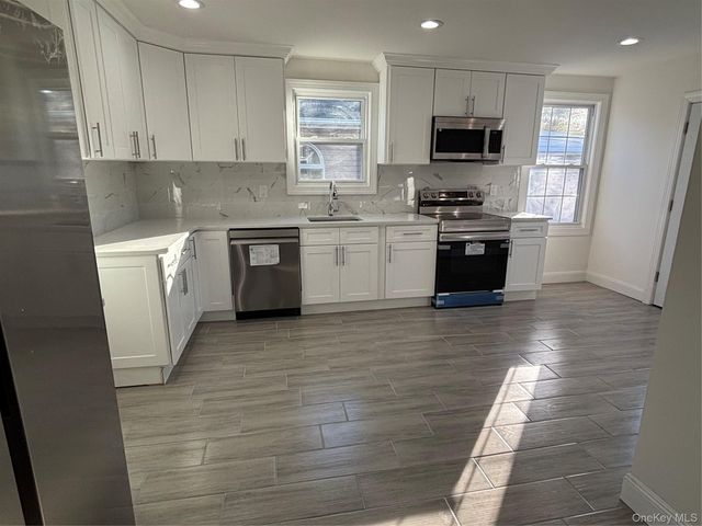 182 Hungry Harbor Road, Valley Stream, NY 11581