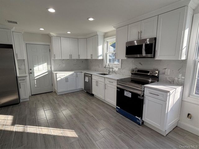 182 Hungry Harbor Road, Valley Stream, NY 11581