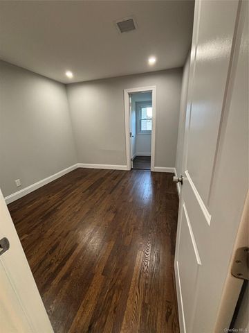 182 Hungry Harbor Road, Valley Stream, NY 11581