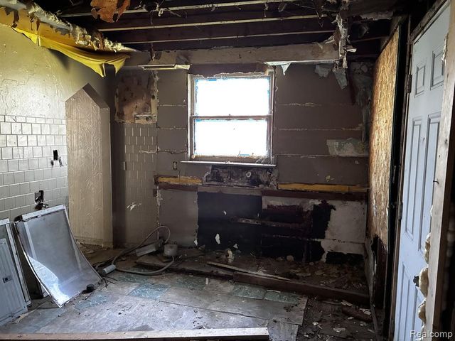 11354 Steel Street, Detroit, MI 48227
