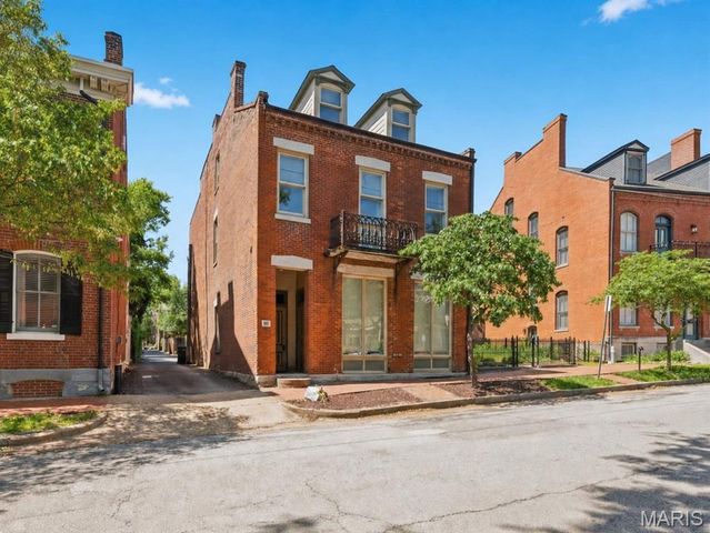 1841 S 9th Street, St Louis, MO 63104