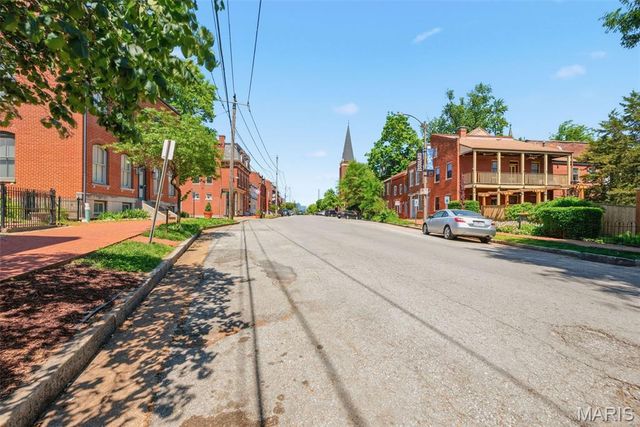 1841 S 9th Street, St Louis, MO 63104