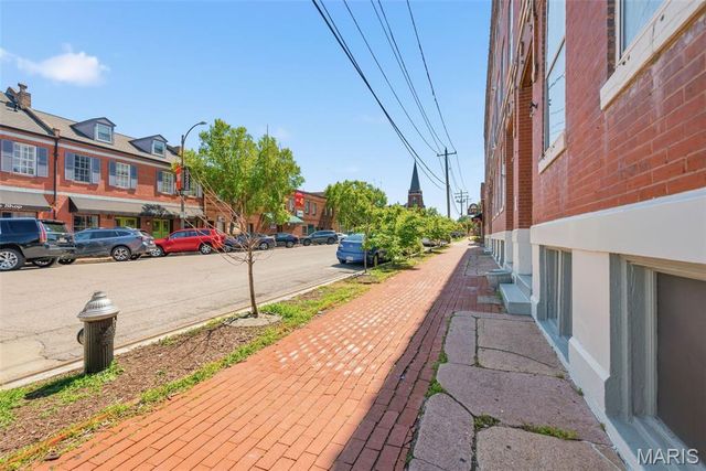 1841 S 9th Street, St Louis, MO 63104