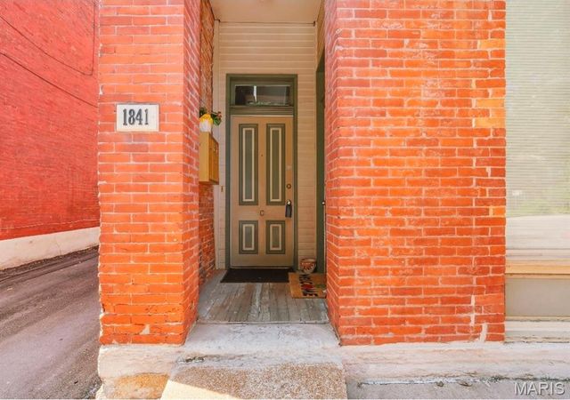 1841 S 9th Street, St Louis, MO 63104