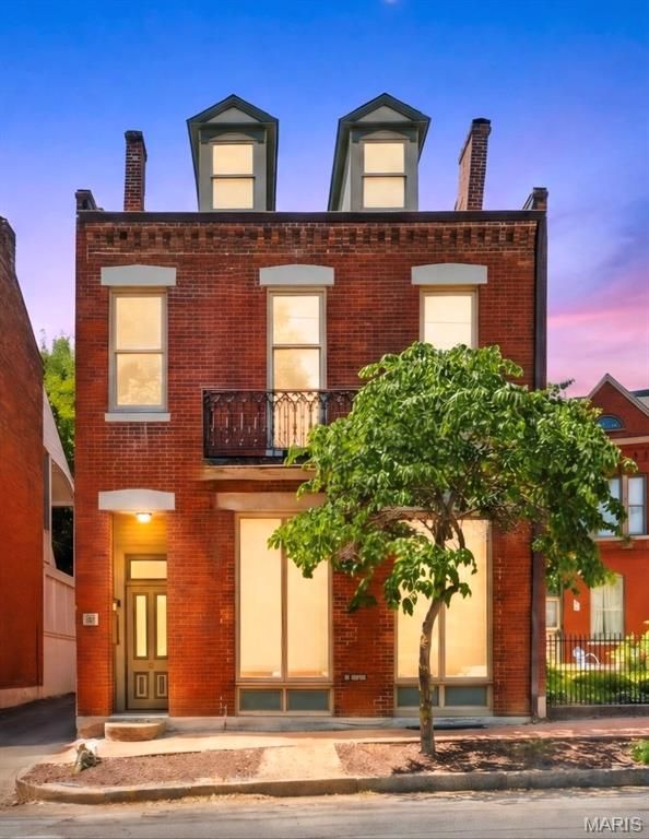 1841 S 9th Street, St Louis, MO 63104