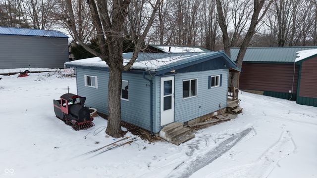 6116 Van Bibber Lake Estate, Greencastle, IN 46135