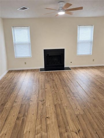 5459 Farmview Close, Stone Mountain, GA 30088
