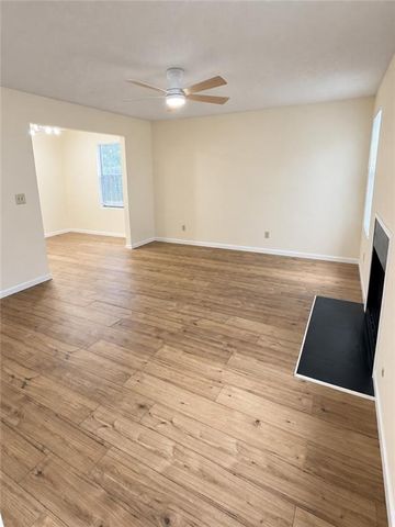 5459 Farmview Close, Stone Mountain, GA 30088