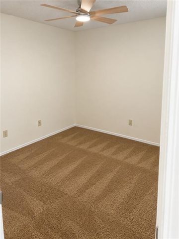 5459 Farmview Close, Stone Mountain, GA 30088