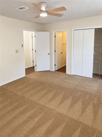 5459 Farmview Close, Stone Mountain, GA 30088