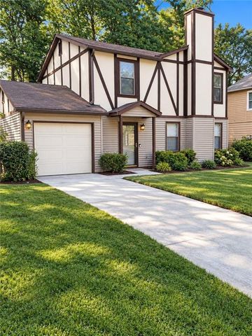 5459 Farmview Close, Stone Mountain, GA 30088
