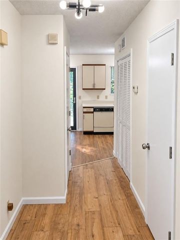 5459 Farmview Close, Stone Mountain, GA 30088