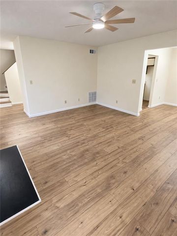 5459 Farmview Close, Stone Mountain, GA 30088
