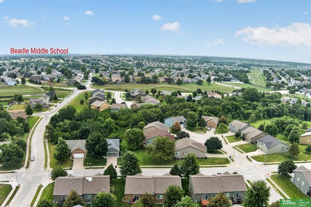 19160 Drexel Circle, Omaha, NE 68135