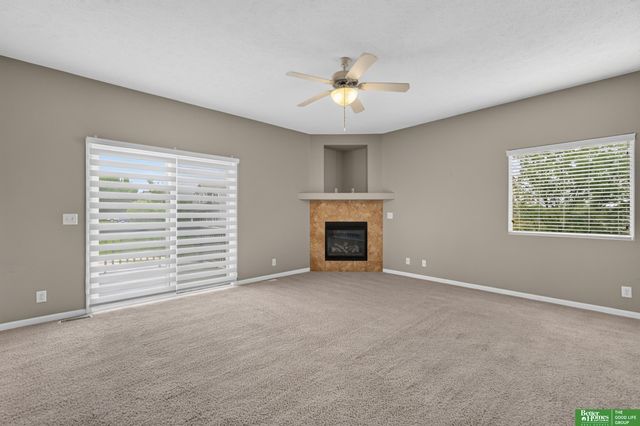 19160 Drexel Circle, Omaha, NE 68135