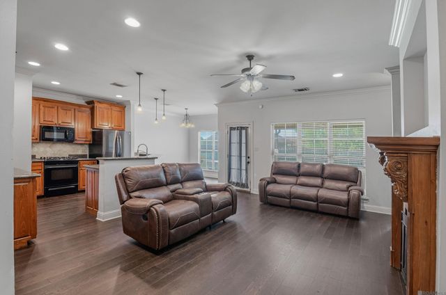 11376 Rossow Ct, Denham Springs, LA 70726