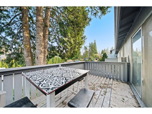 180 Ne KANE Dr, Gresham, OR 97030