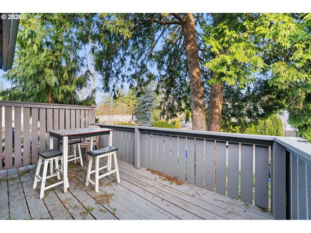 180 Ne KANE Dr, Gresham, OR 97030