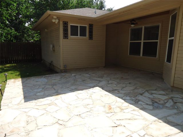 1404 Peachtree Valley DR, Round Rock, TX 78681