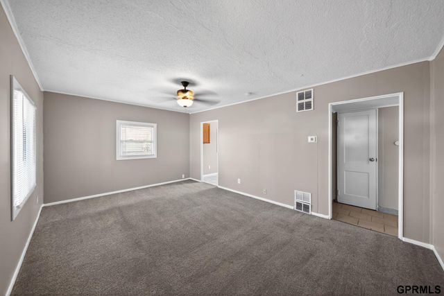 6939 Hamilton Street, Omaha, NE 68132