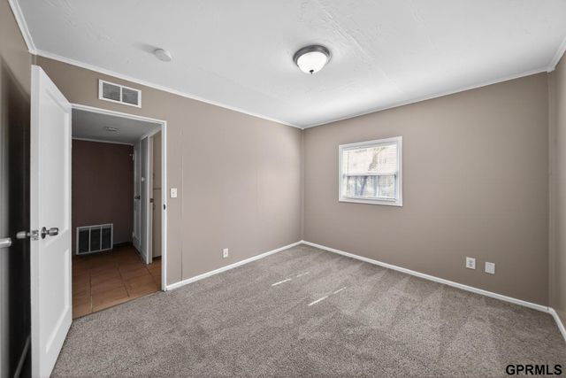 6939 Hamilton Street, Omaha, NE 68132