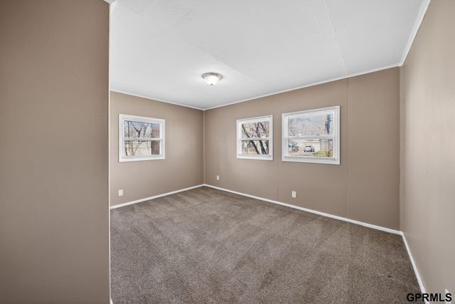 6939 Hamilton Street, Omaha, NE 68132