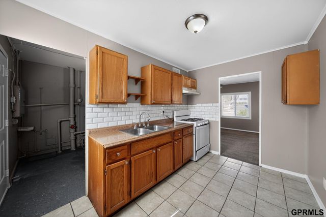 6939 Hamilton Street, Omaha, NE 68132