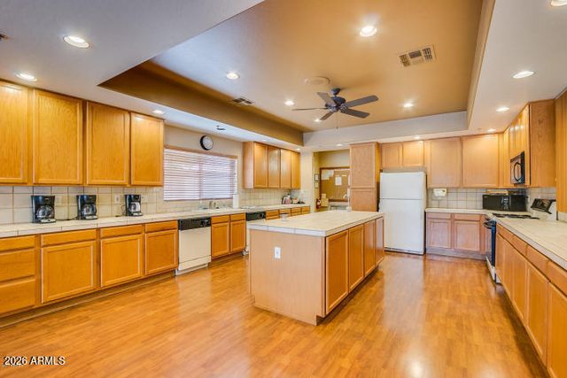 5830 E MCKELLIPS Road 94, Mesa, AZ 85215