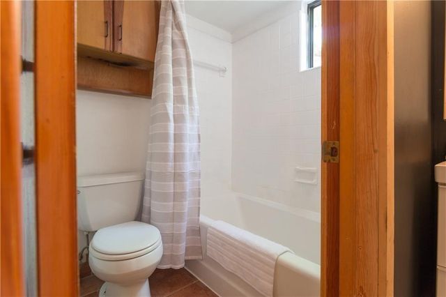 2011 Alameda DR, Austin, TX 78704