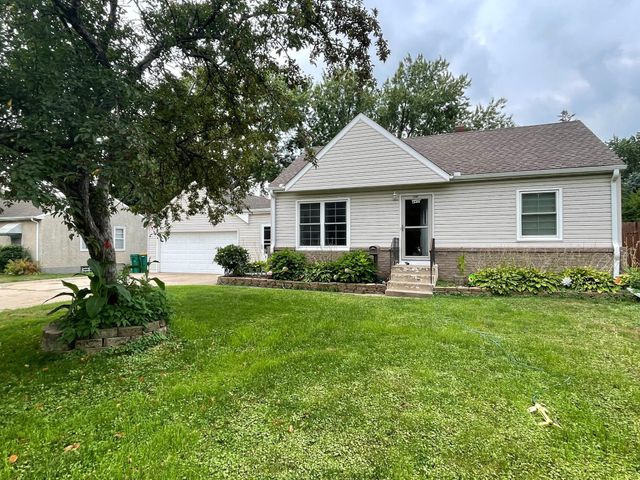 4917 Abbott Avenue N, Brooklyn Center, MN 55429
