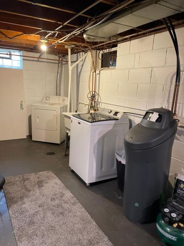 4917 Abbott Avenue N, Brooklyn Center, MN 55429